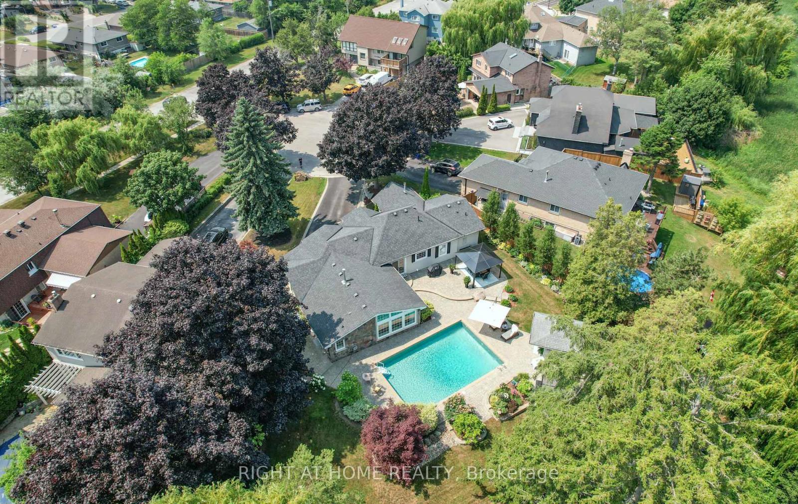 1549 Willowside Court, Pickering (Bay Ridges), Ontario  L1W 3P5 - Photo 49 - E12405617