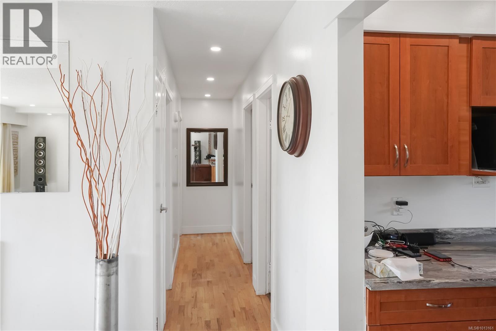 536 Strathdee Pl, Colwood, British Columbia  V9C 2R6 - Photo 3 - 1013161