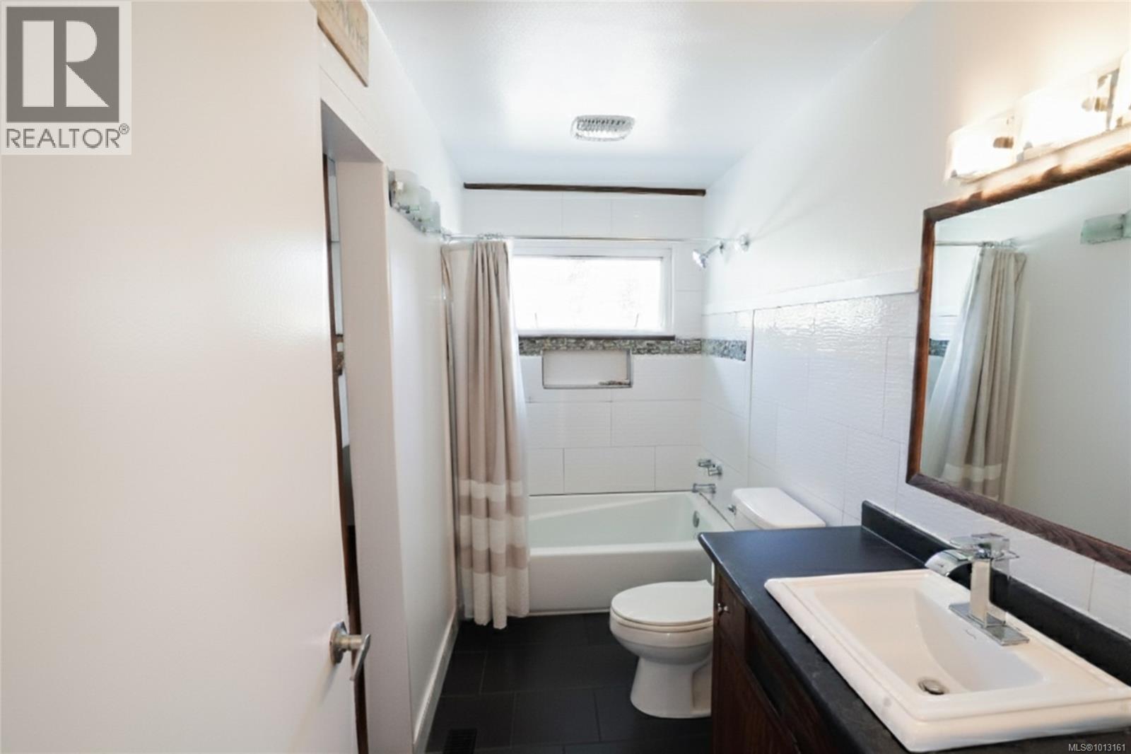 536 Strathdee Pl, Colwood, British Columbia  V9C 2R6 - Photo 9 - 1013161