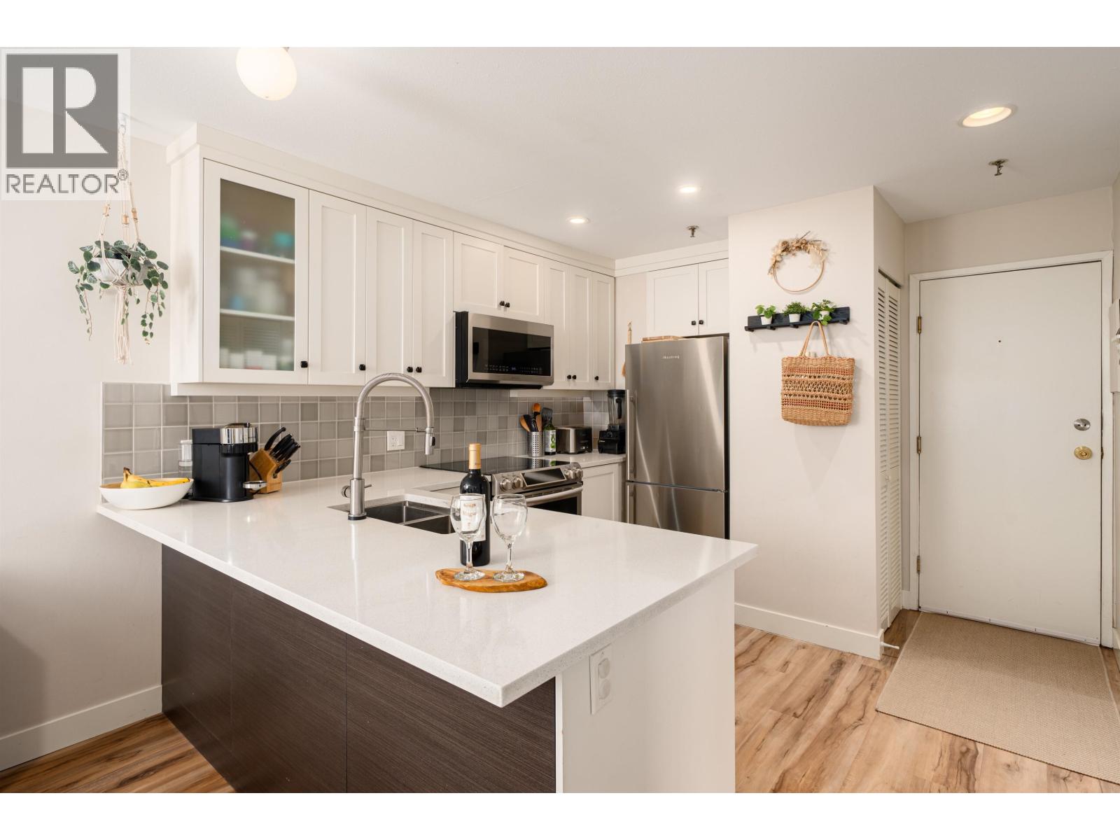 302 2333 Eton Street, Vancouver, British Columbia  V5L 1E2 - Photo 11 - R3043945