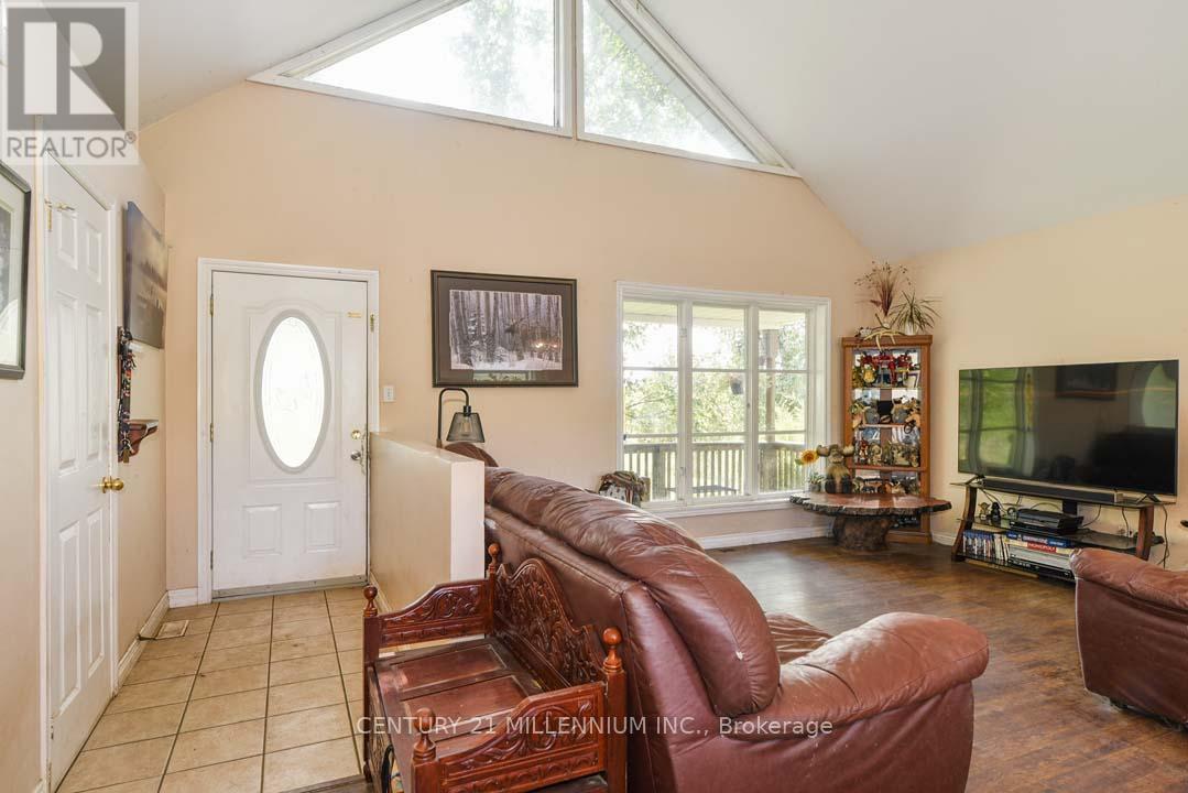 387091 20th Side Road, Mono, Ontario  L9W 6V5 - Photo 17 - X12405633