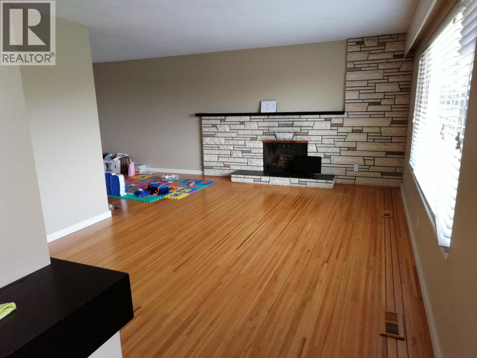 7621 Elliott Street, Vancouver, British Columbia  V5S 2N8 - Photo 14 - R3041553