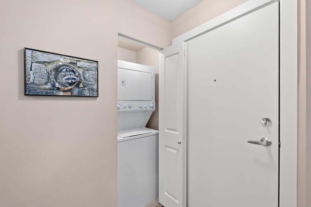 214 6500 194 Street, Surrey, British Columbia  V4N 5X4 - Photo 8 - R3047928