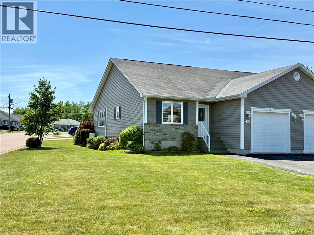 186 Oak Ridge Drive, Moncton, New Brunswick