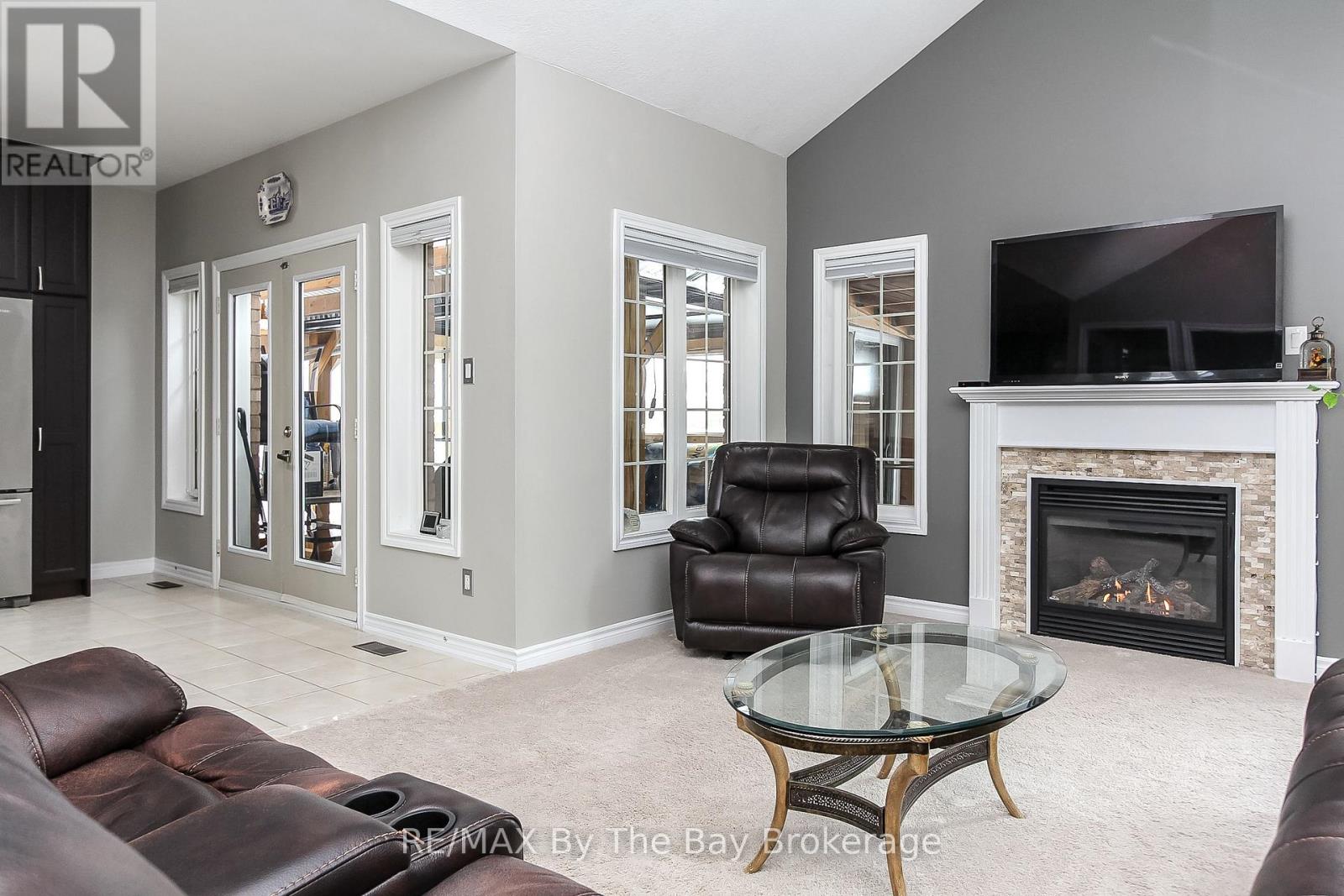 37 Walnut Drive, Wasaga Beach, Ontario  L9Z 0A8 - Photo 23 - S12405670