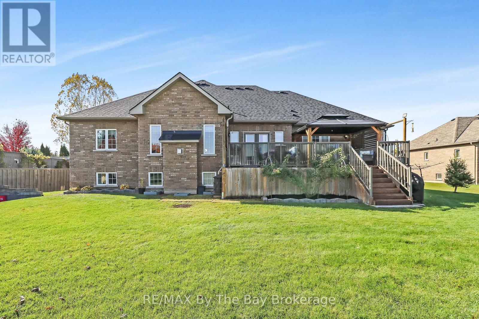 37 Walnut Drive, Wasaga Beach, Ontario  L9Z 0A8 - Photo 26 - S12405670