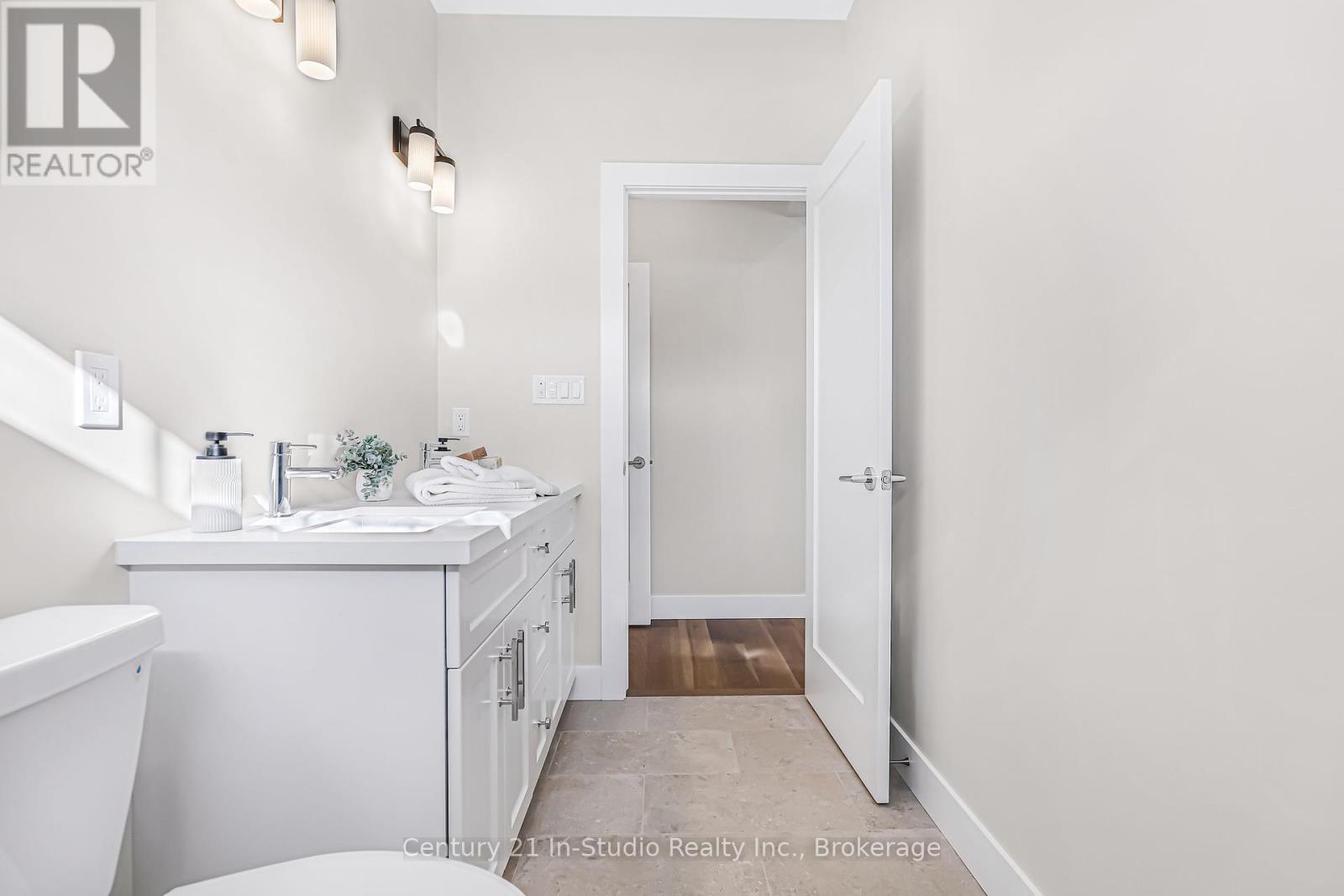 3 Grenville Street N, Saugeen Shores, Ontario  N0H 2L0 - Photo 28 - X12405712