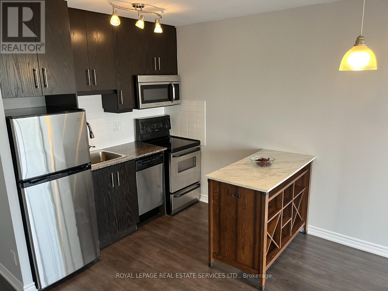 828 - 15 James Finlay Way, Toronto, Ontario  M3M 0B3 - Photo 3 - W12329880