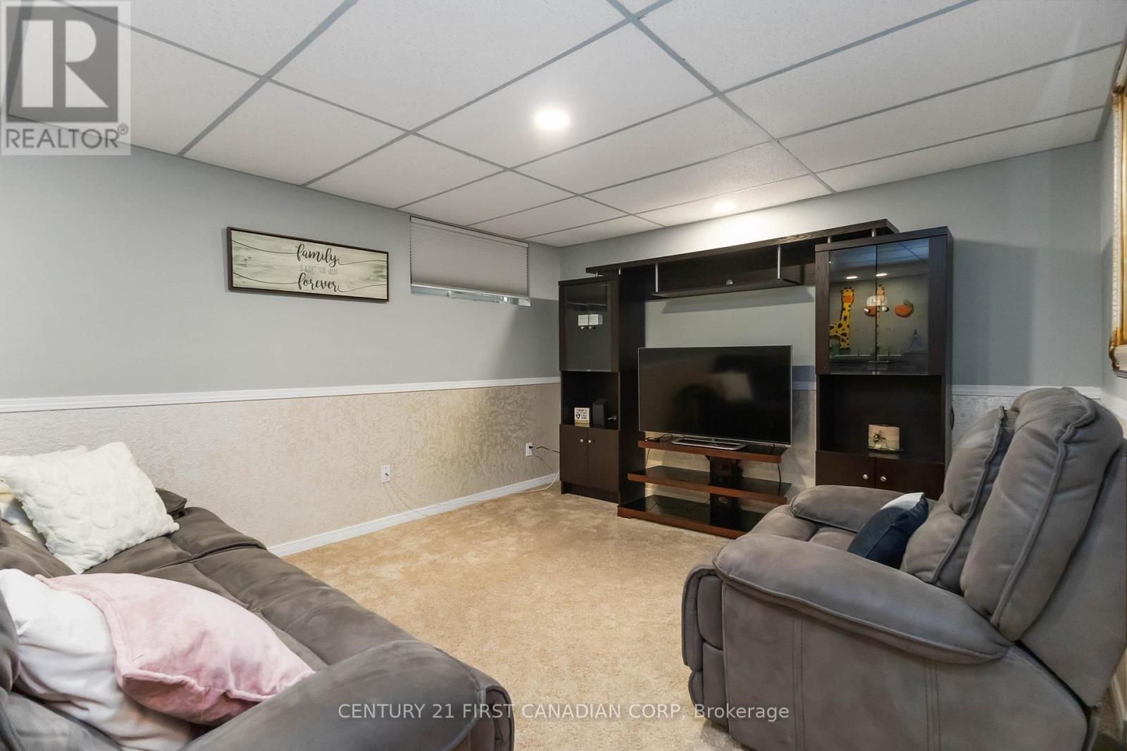7 - 131 Bonaventure Drive, London East, Ontario  N5V 4H8 - Photo 22 - X12405651