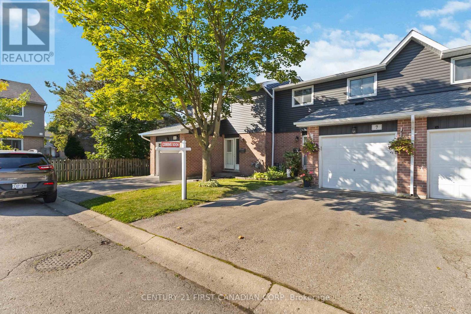 7 - 131 Bonaventure Drive, London East, Ontario  N5V 4H8 - Photo 3 - X12405651