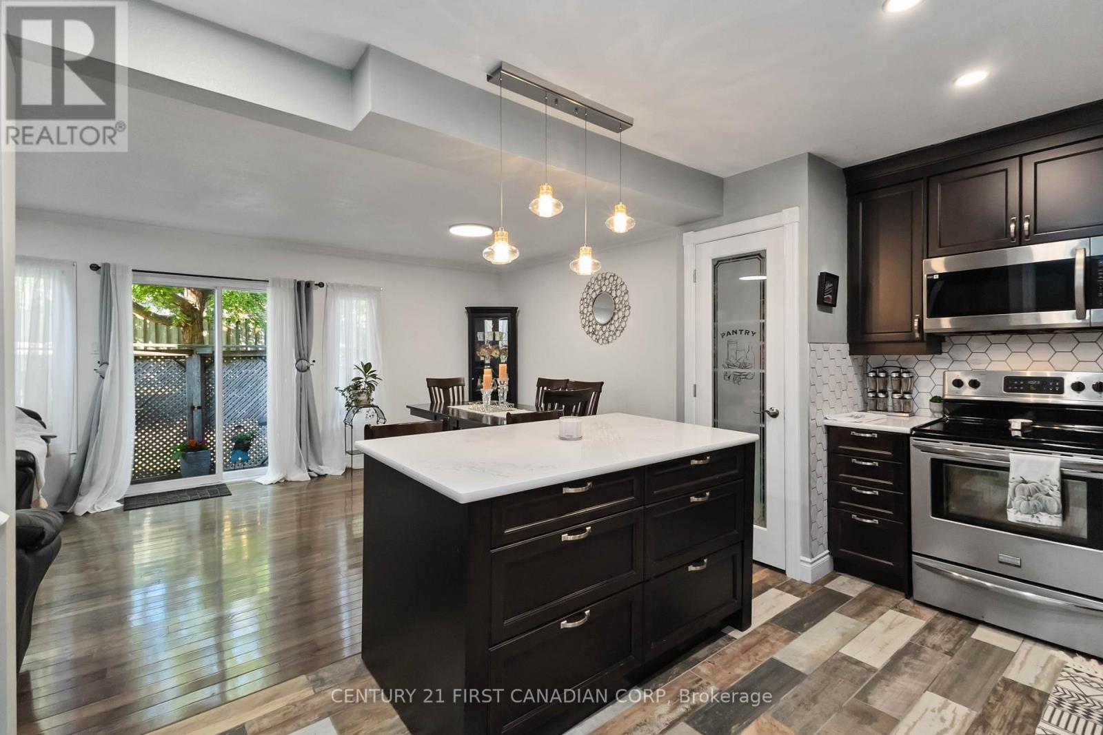 7 - 131 Bonaventure Drive, London East, Ontario  N5V 4H8 - Photo 5 - X12405651