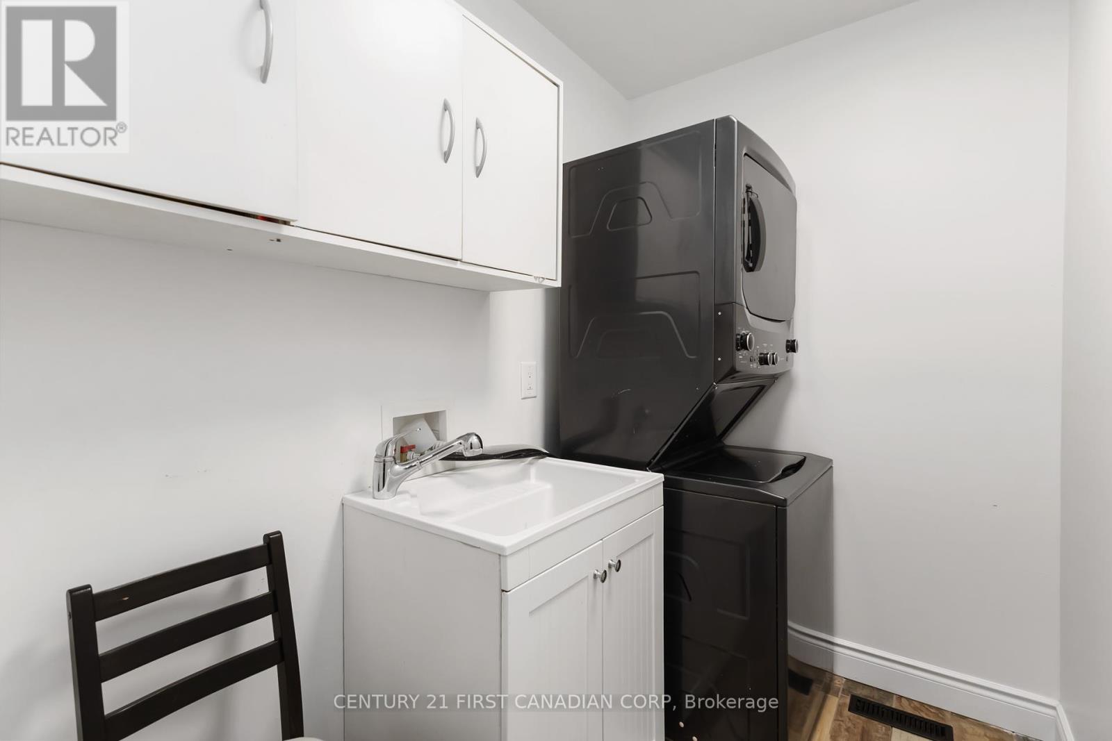 7 - 131 Bonaventure Drive, London East, Ontario  N5V 4H8 - Photo 9 - X12405651