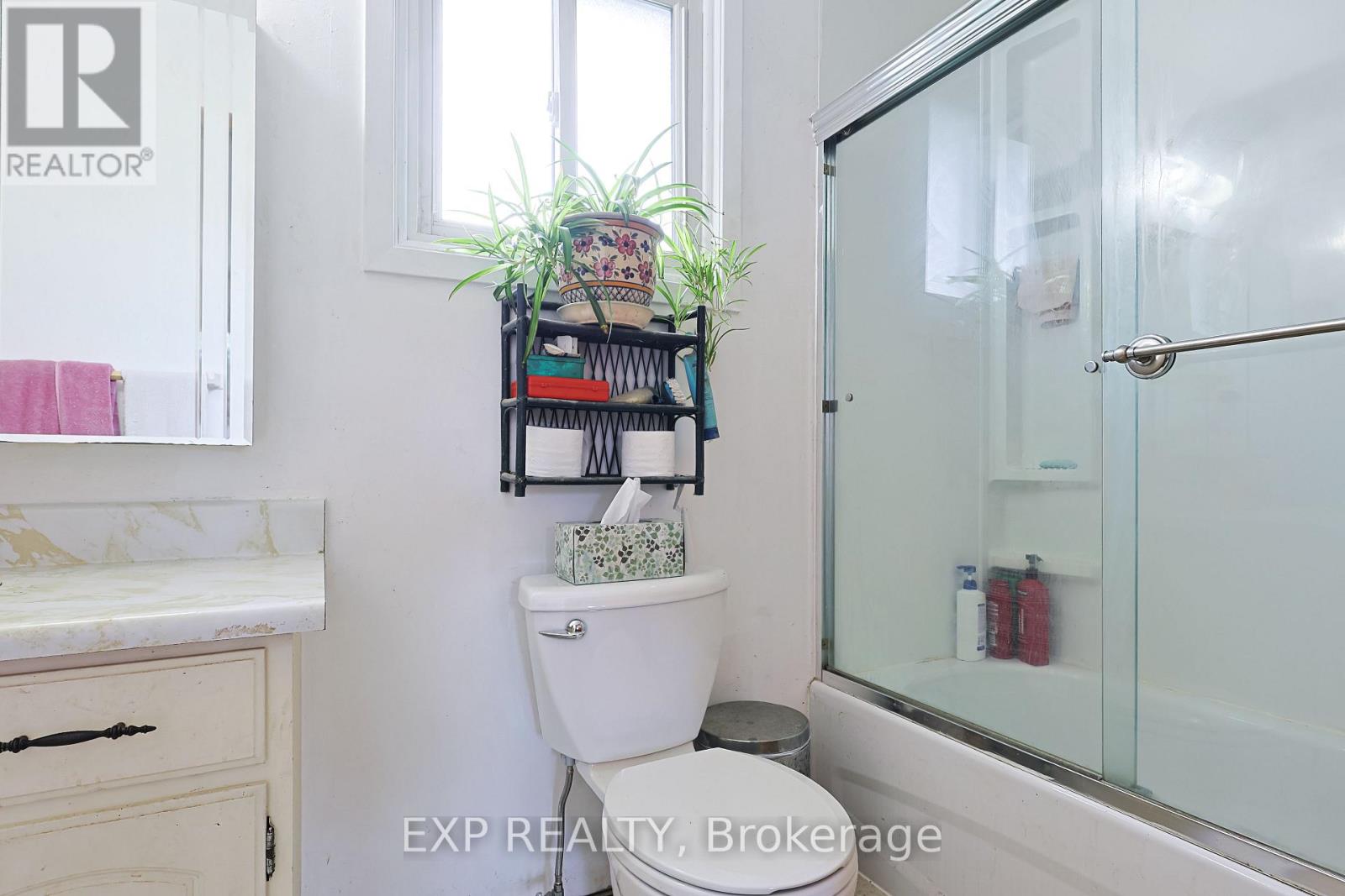164 Augusta Crescent, London South, Ontario  N6E 2E1 - Photo 25 - X12405676