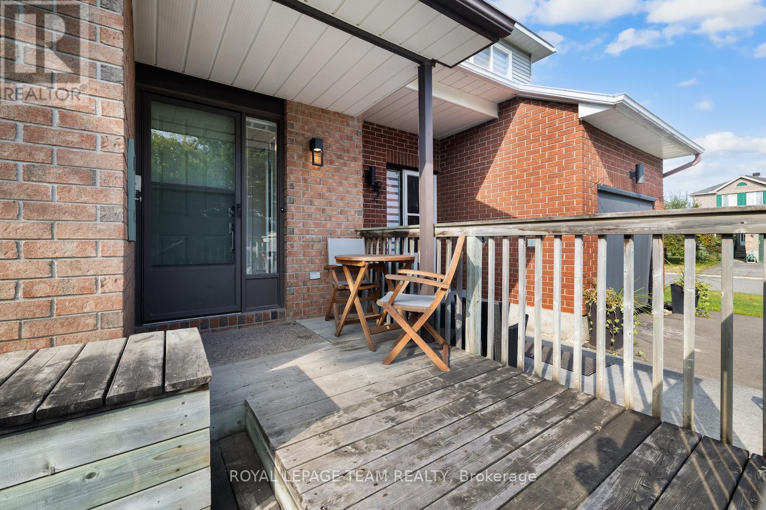 4 Danaher Drive, Ottawa, Ontario  K2J 3Y6 - Photo 3 - X12405708