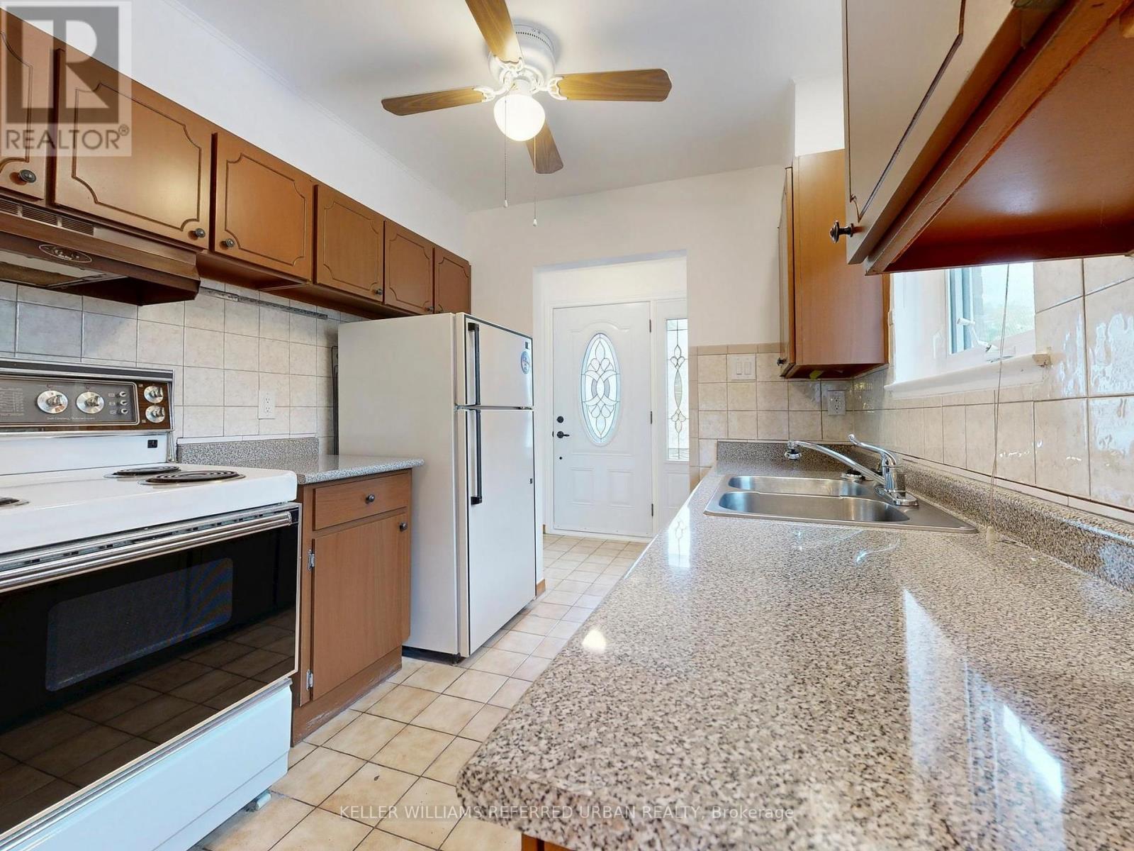 70 Crossbow Crescent, Toronto, Ontario  M2J 3M4 - Photo 9 - C12405646