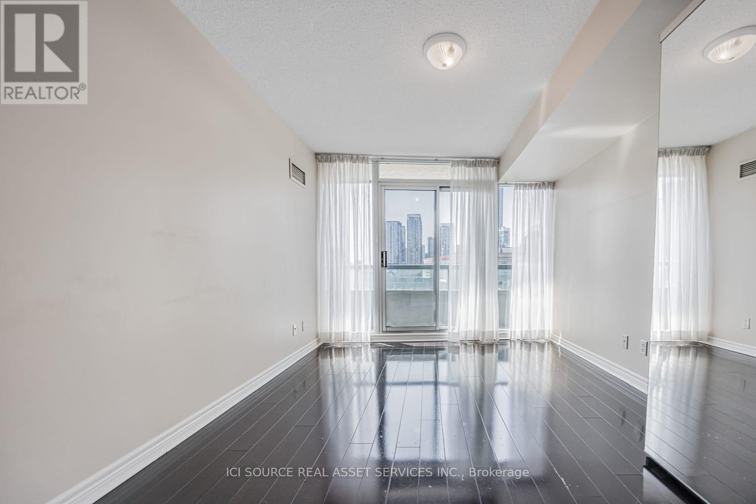 808 - 51 Lower Simcoe Street, Toronto, Ontario  M5J 3A2 - Photo 10 - C12405703