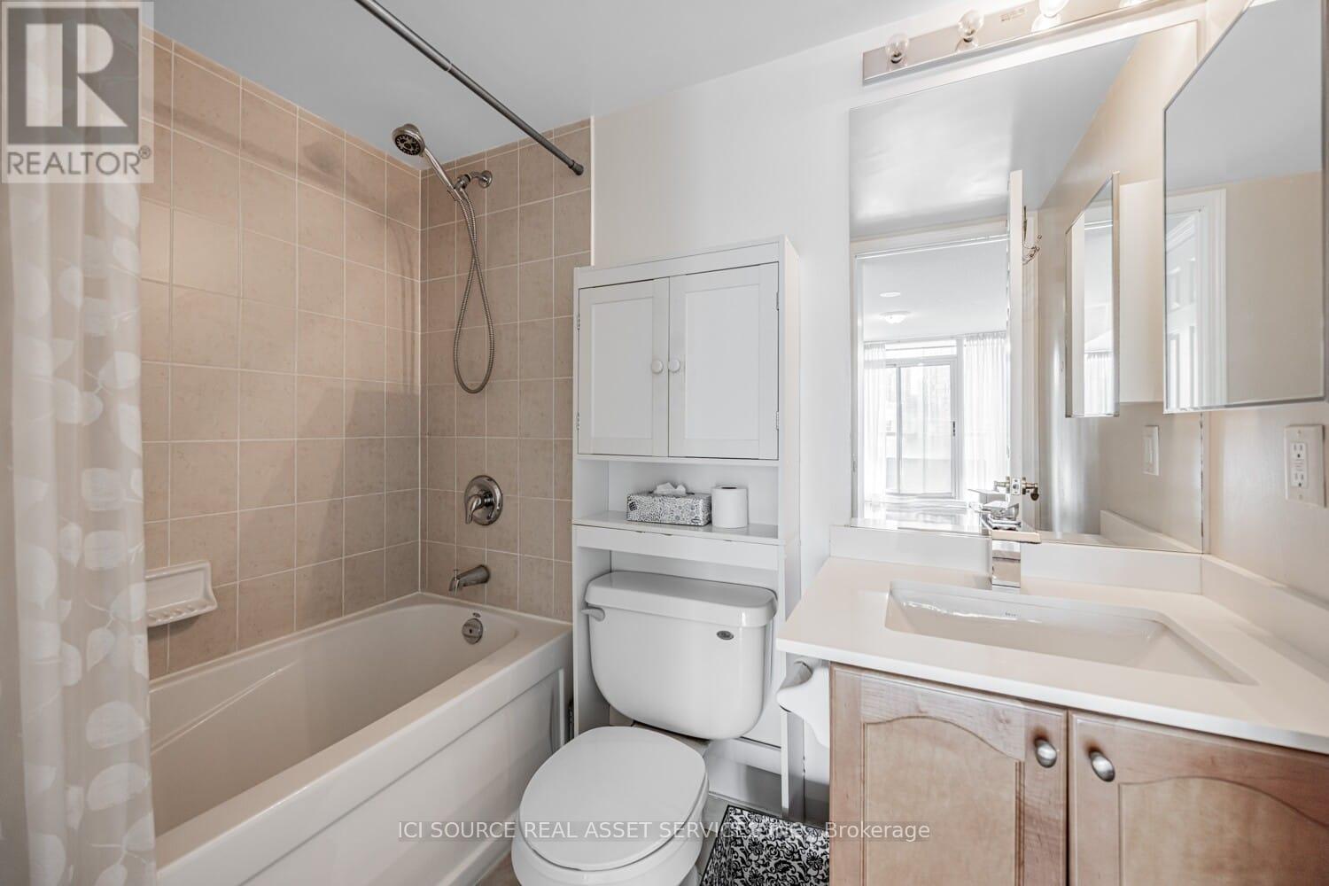 808 - 51 Lower Simcoe Street, Toronto, Ontario  M5J 3A2 - Photo 12 - C12405703