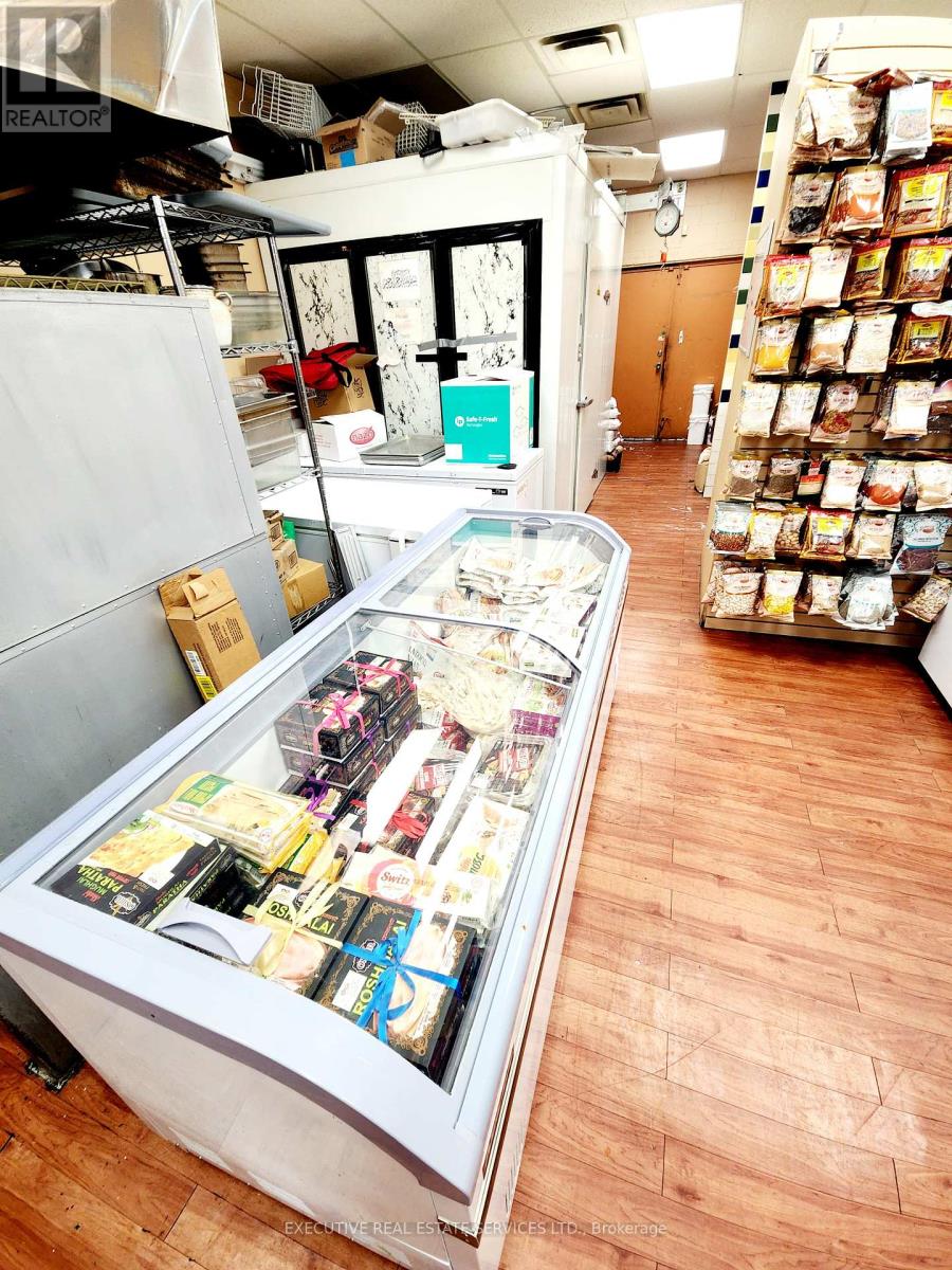 102 - 1910 Dundas Street E, Whitby (Blue Grass Meadows), Ontario  L1N 2L6 - Photo 7 - E12405698