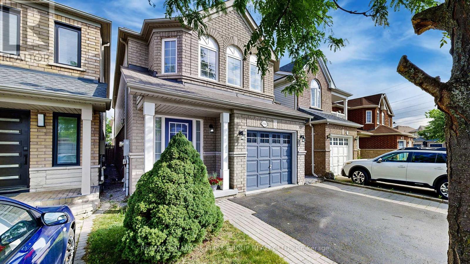 Property at 1552 AVONMORE SQUARE image 3
