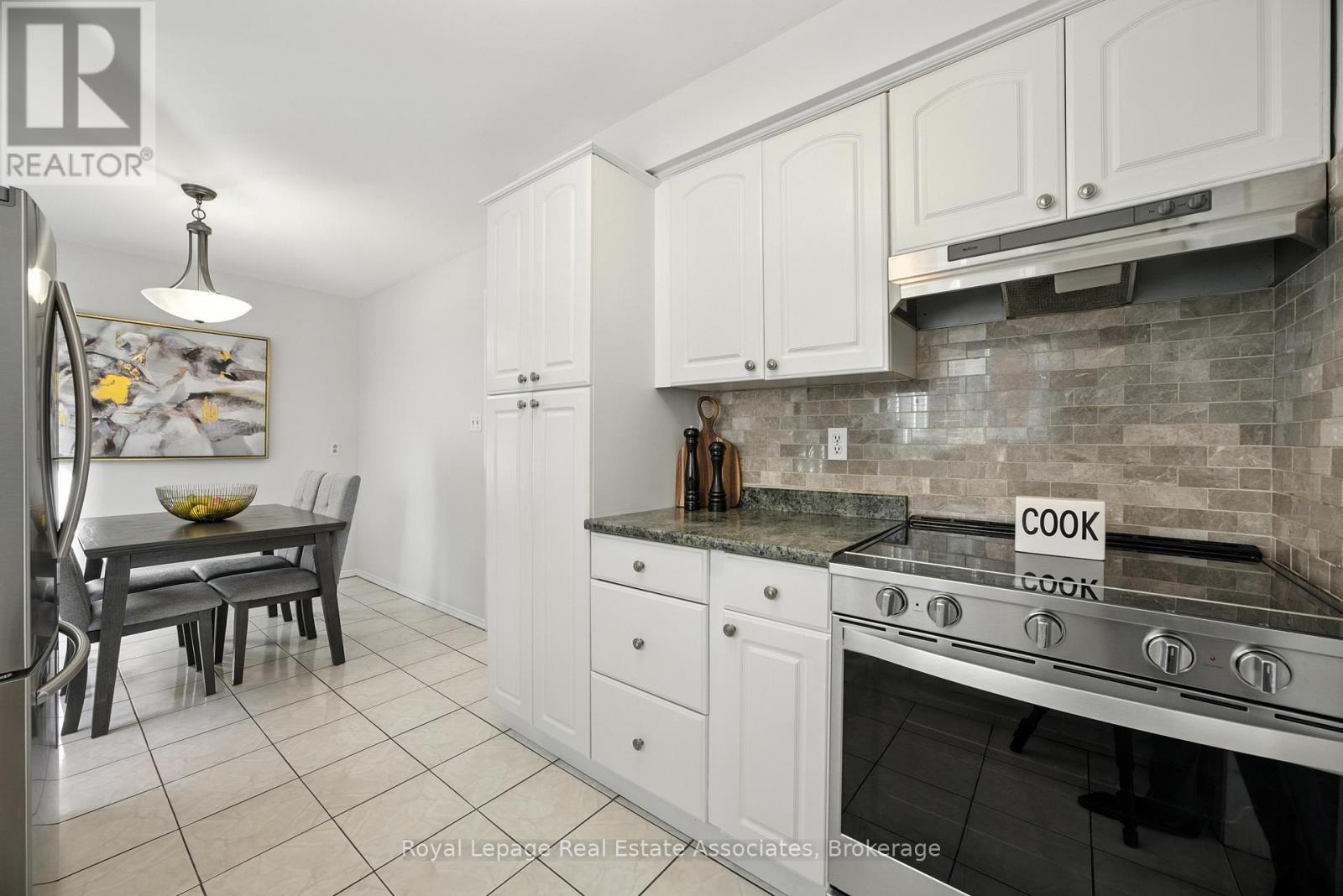 A - 160 Sheldon Avenue, Toronto, Ontario  M8W 4L6 - Photo 17 - W12405649