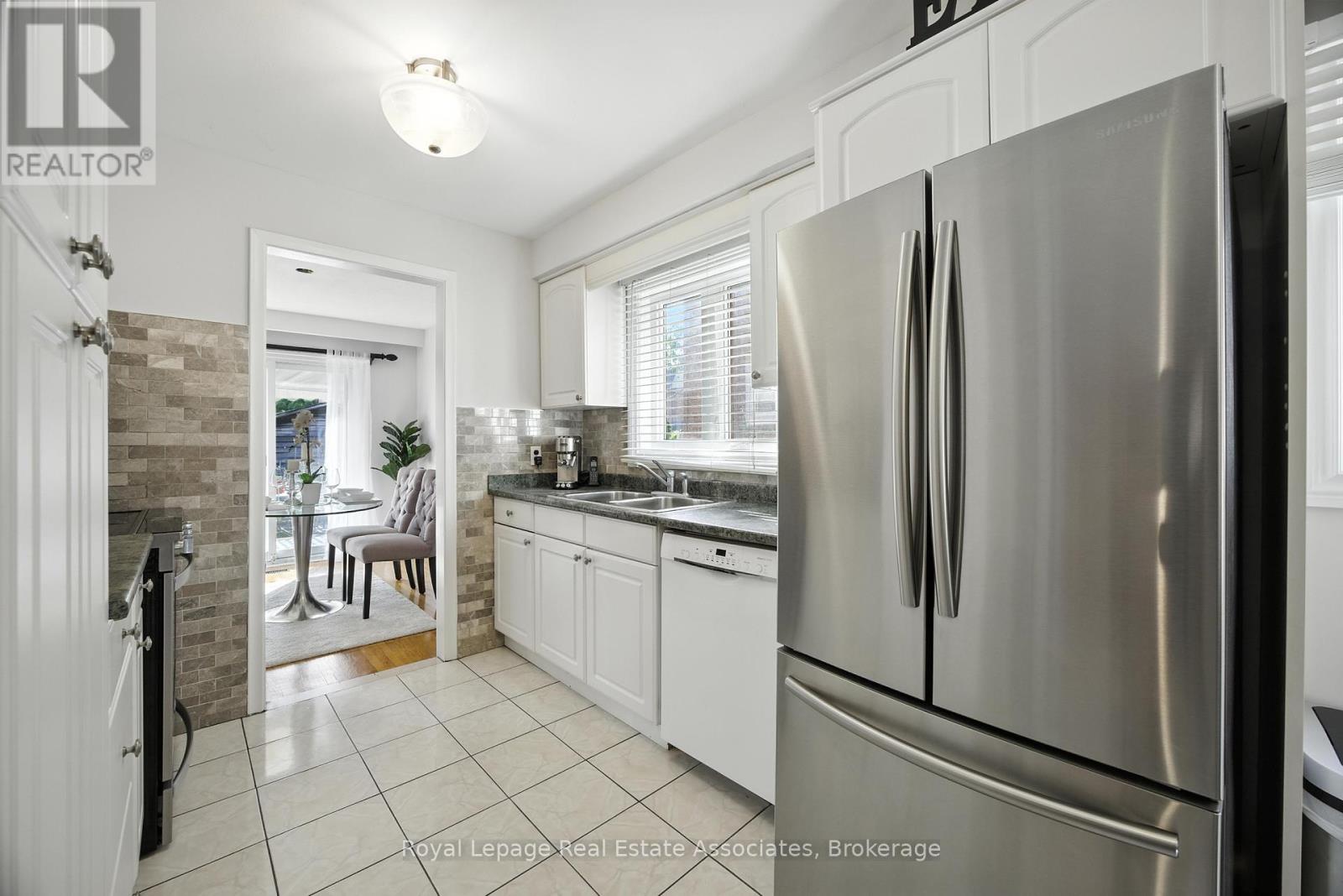 A - 160 Sheldon Avenue, Toronto, Ontario  M8W 4L6 - Photo 18 - W12405649