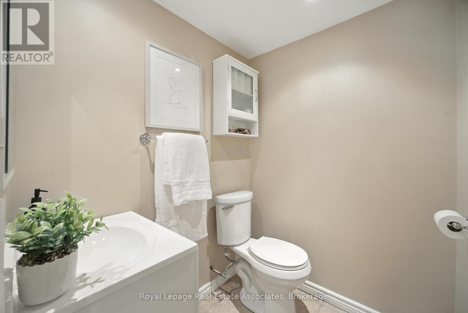 A - 160 Sheldon Avenue, Toronto, Ontario  M8W 4L6 - Photo 35 - W12405649