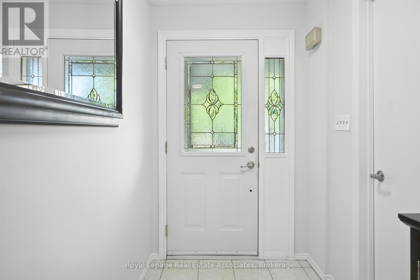A - 160 Sheldon Avenue, Toronto, Ontario  M8W 4L6 - Photo 6 - W12405649