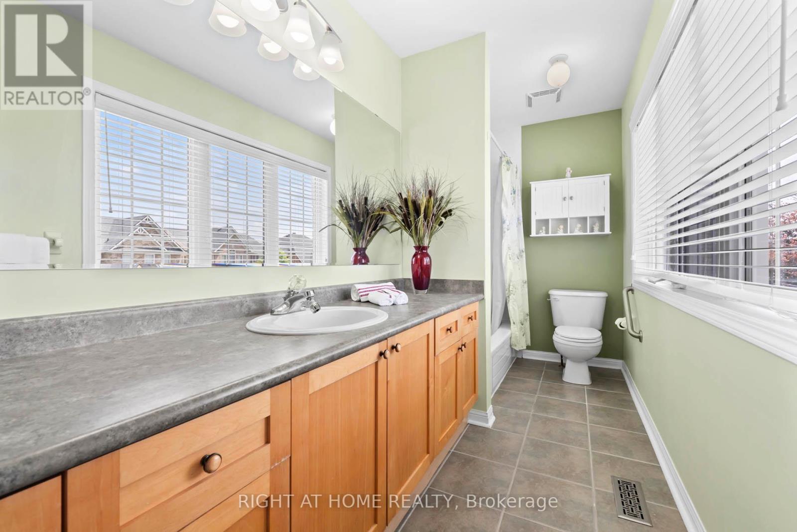 3672 Swanson Drive, Mississauga, Ontario  L5N 8J6 - Photo 21 - W12405663