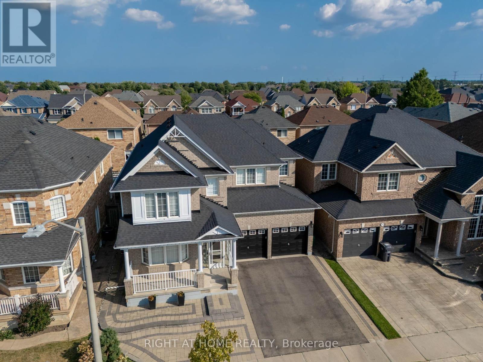 3672 Swanson Drive, Mississauga, Ontario  L5N 8J6 - Photo 3 - W12405663