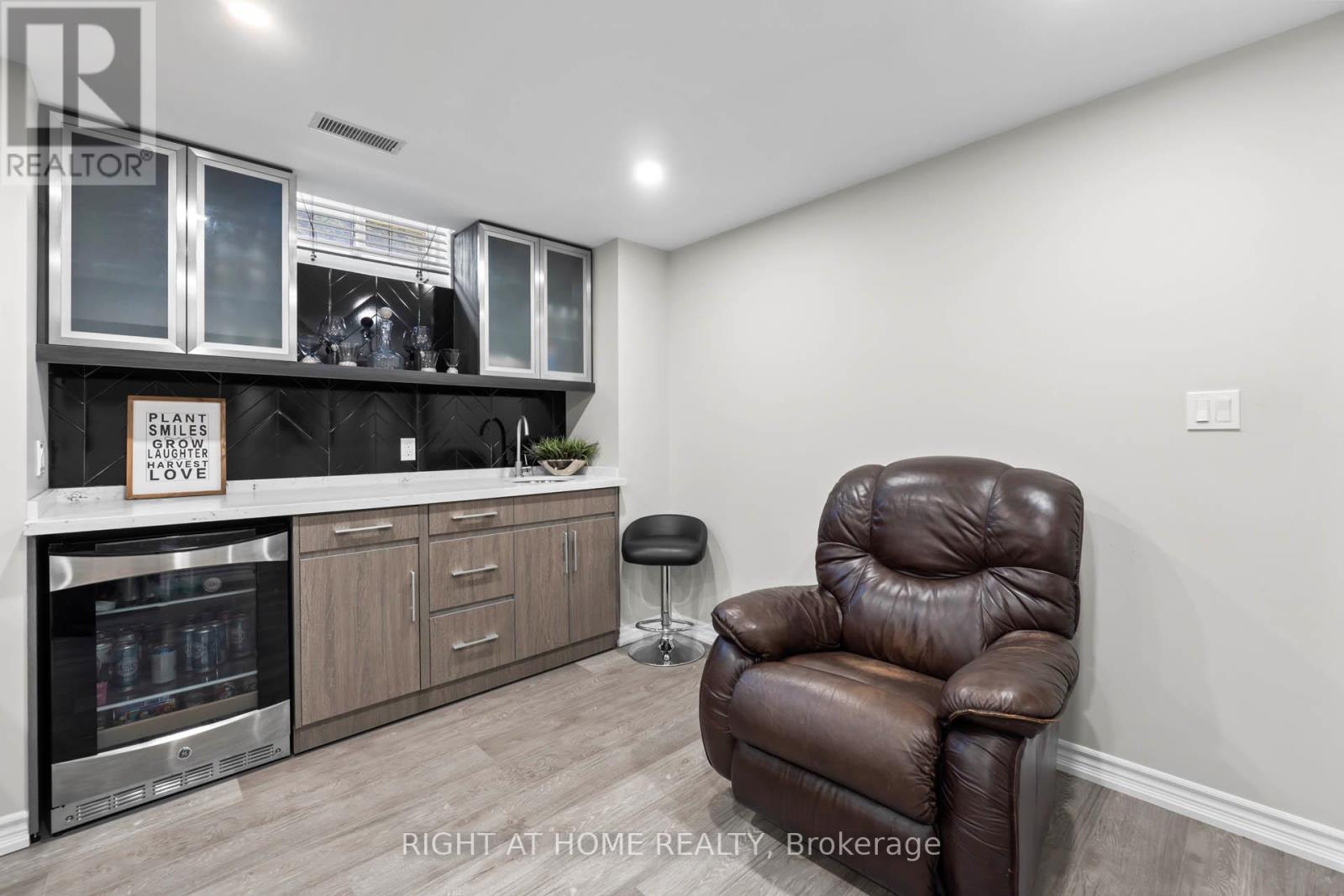 3672 Swanson Drive, Mississauga, Ontario  L5N 8J6 - Photo 37 - W12405663