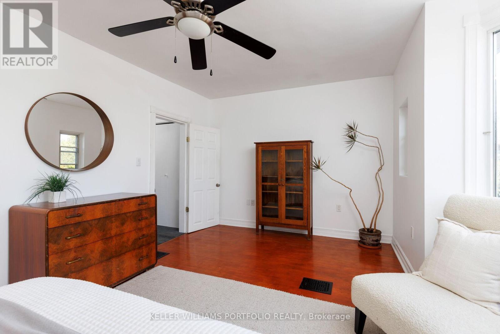 165 Galley Avenue, Toronto, Ontario  M6R 1H3 - Photo 22 - W12405702