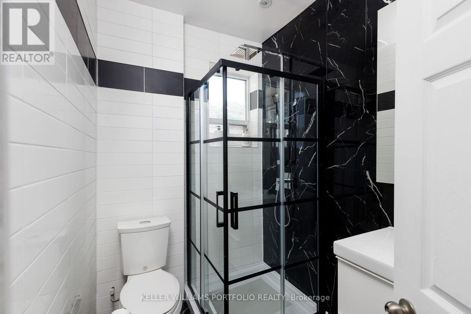 165 Galley Avenue, Toronto, Ontario  M6R 1H3 - Photo 26 - W12405702