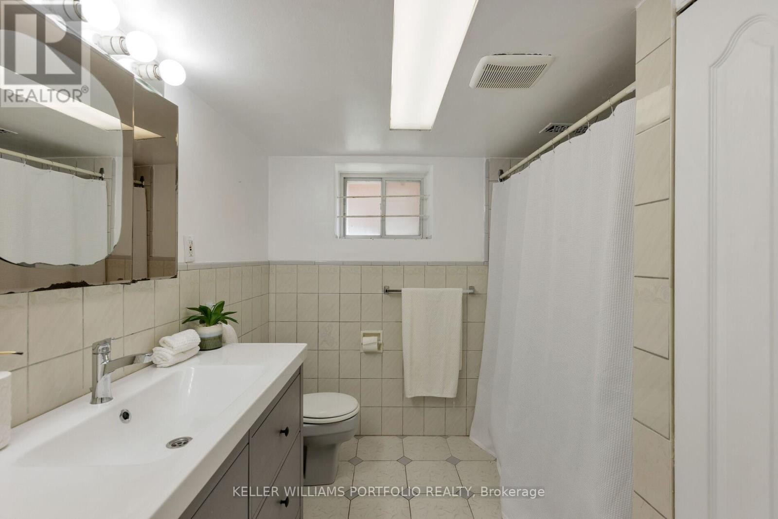 165 Galley Avenue, Toronto, Ontario  M6R 1H3 - Photo 37 - W12405702