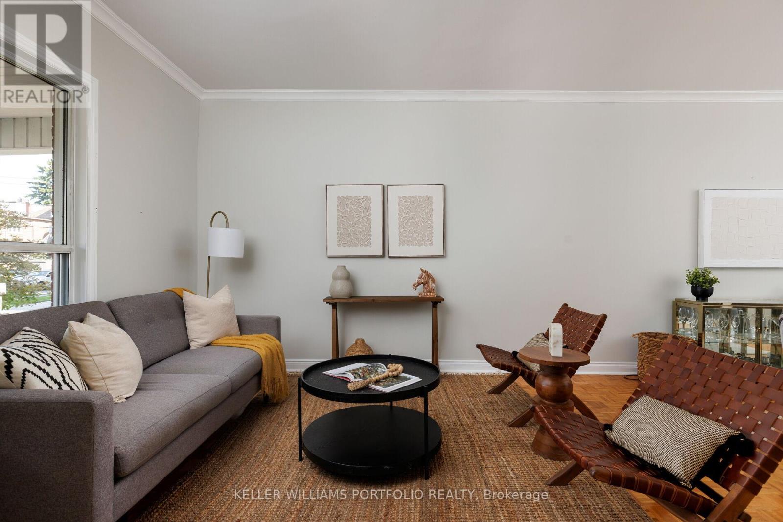 165 Galley Avenue, Toronto, Ontario  M6R 1H3 - Photo 7 - W12405702