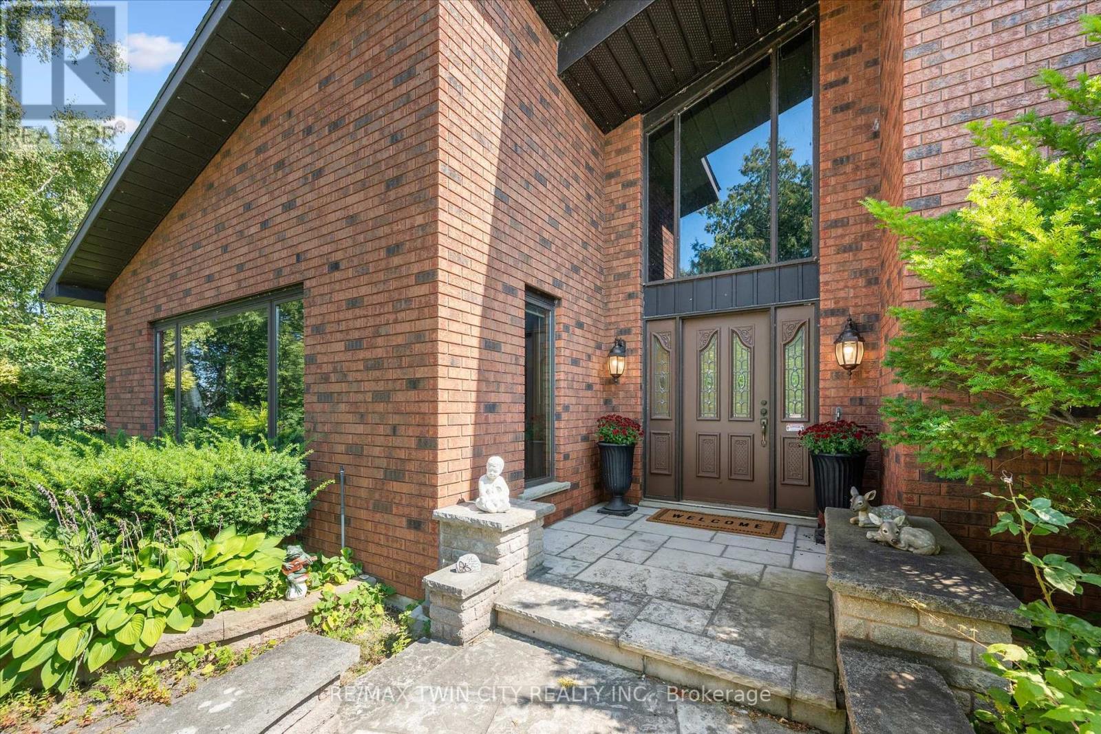 74 Miramichi Road W, Saugeen Shores, Ontario  N0H 2C6 - Photo 11 - X12405664