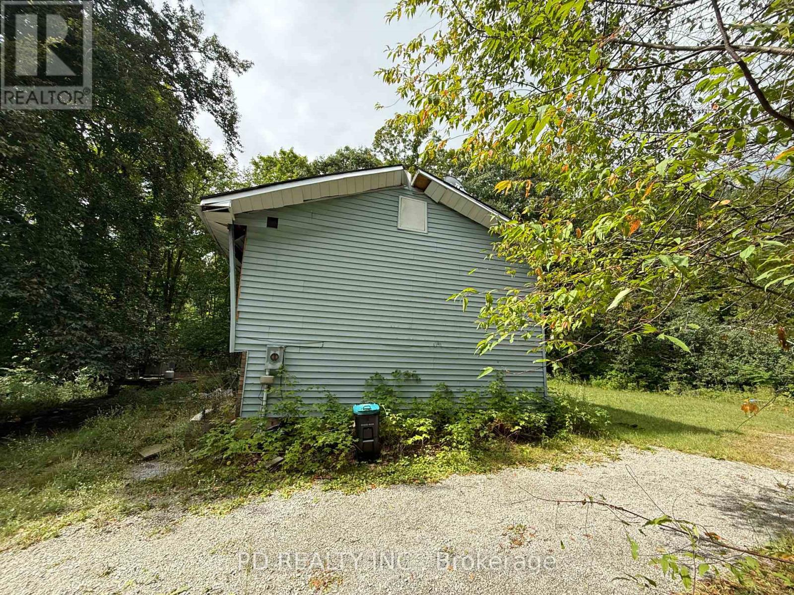162 Farlain Lake Road W, Tiny, Ontario  L9M 0B9 - Photo 9 - S12405732