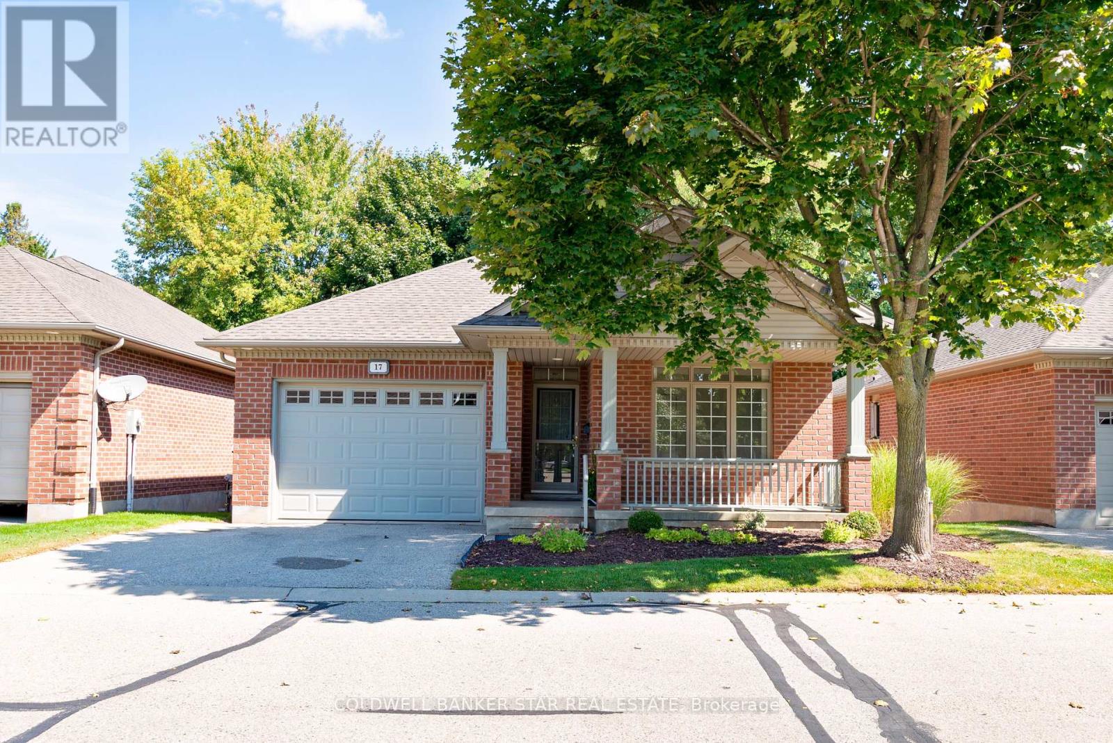 17 - 19 Augusta Crescent, St. Thomas, Ontario  N5R 6J7 - Photo 2 - X12405747