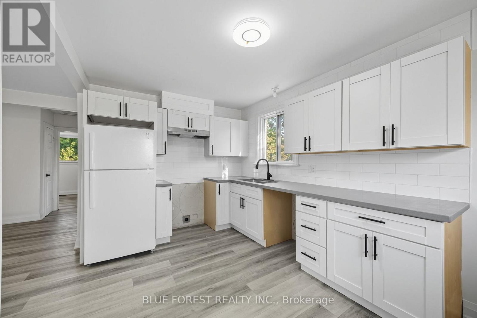 1770 Seeley Drive, London East, Ontario  N5W 2B1 - Photo 13 - X12405753