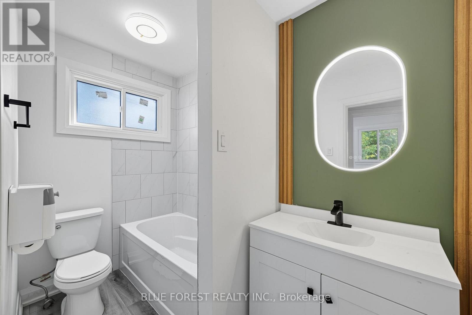 1770 Seeley Drive, London East, Ontario  N5W 2B1 - Photo 16 - X12405753