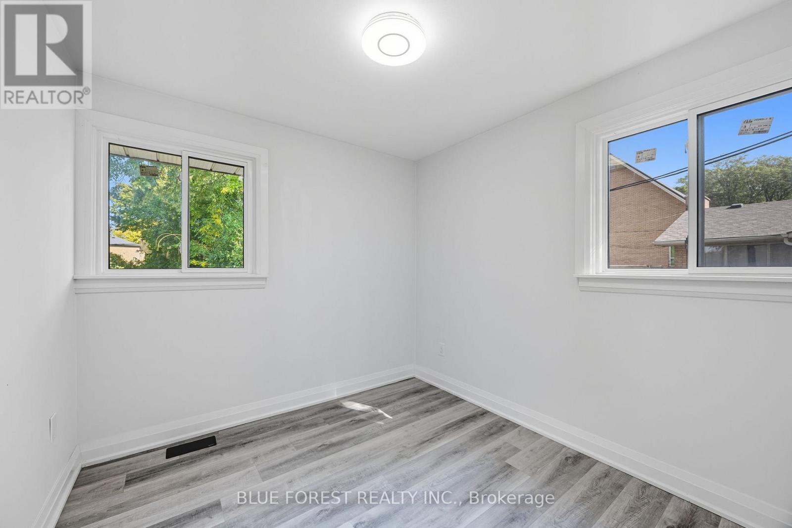 1770 Seeley Drive, London East, Ontario  N5W 2B1 - Photo 17 - X12405753