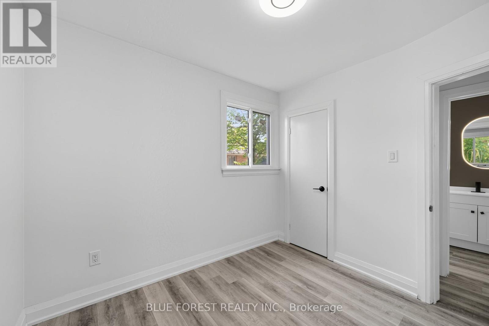 1770 Seeley Drive, London East, Ontario  N5W 2B1 - Photo 19 - X12405753