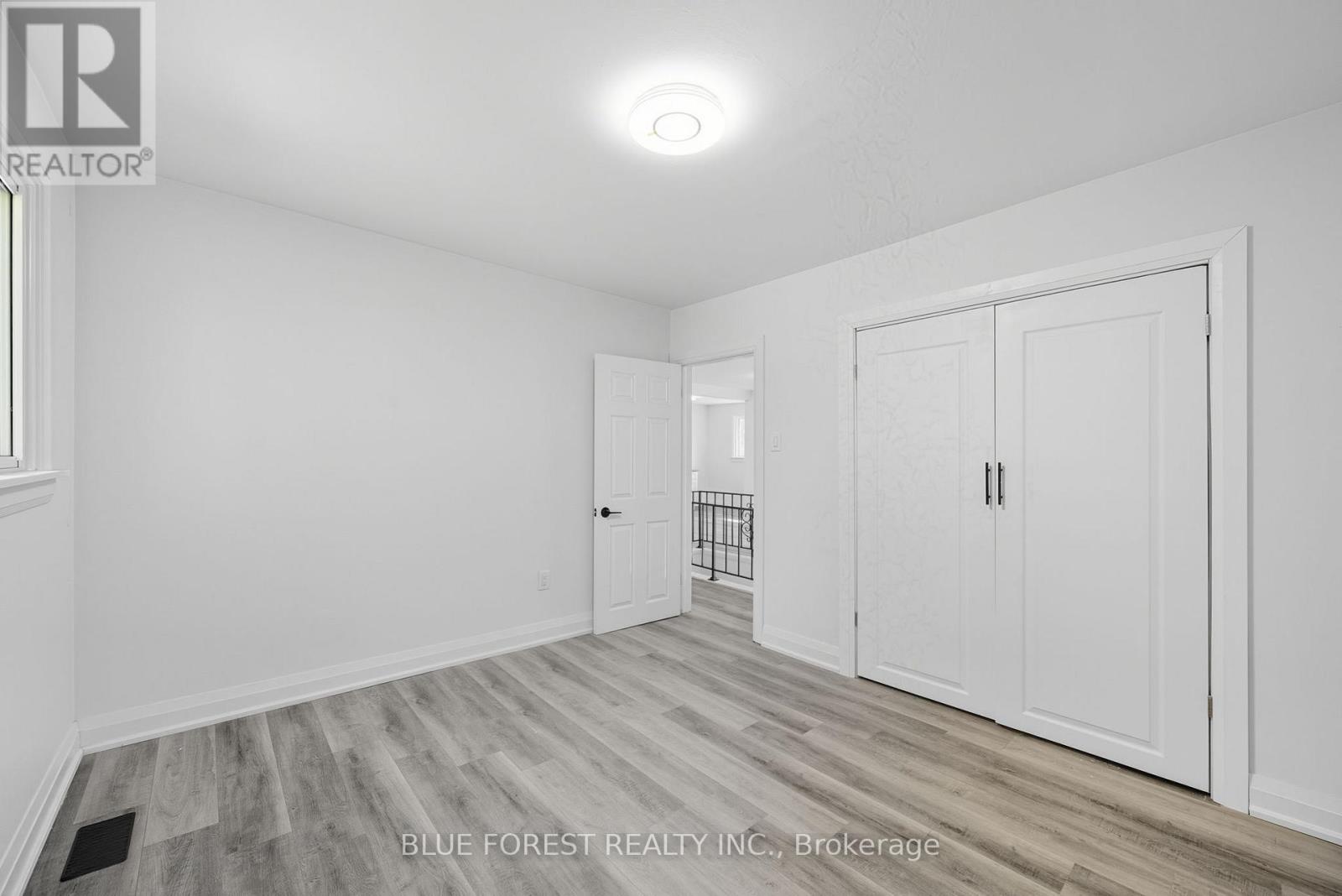 1770 Seeley Drive, London East, Ontario  N5W 2B1 - Photo 23 - X12405753