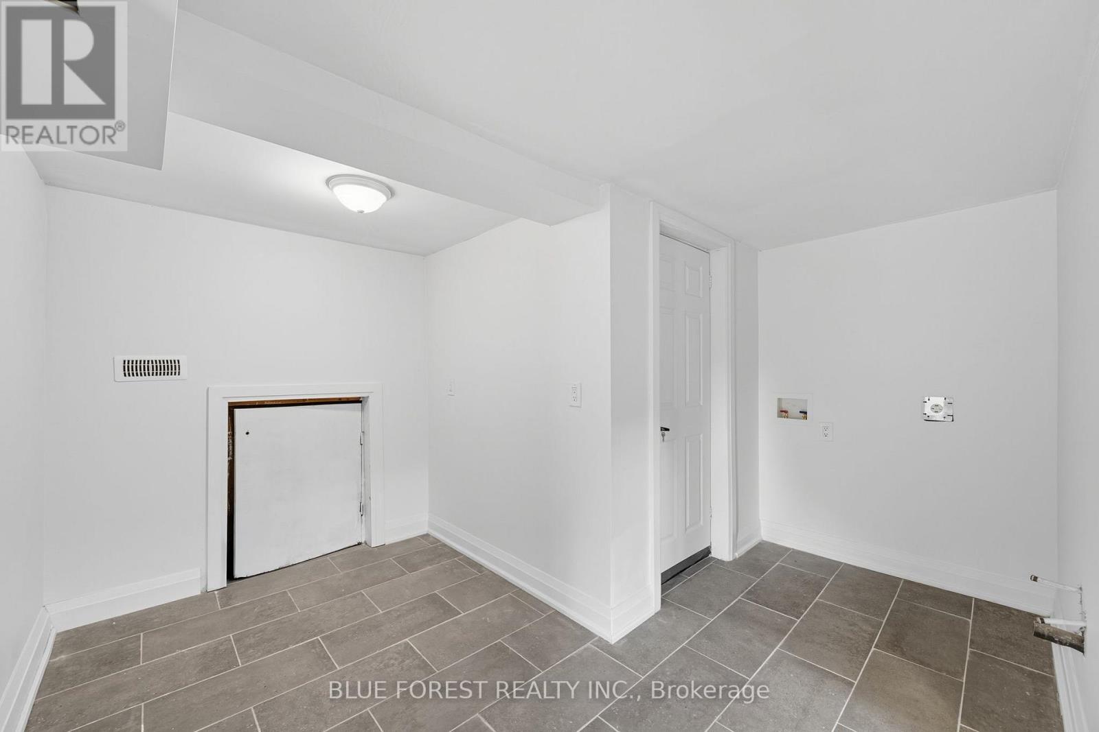 1770 Seeley Drive, London East, Ontario  N5W 2B1 - Photo 33 - X12405753