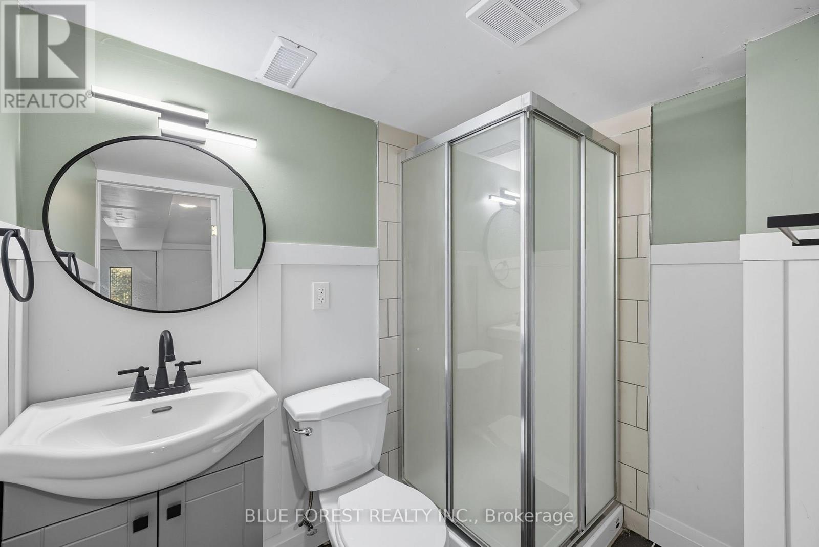 1770 Seeley Drive, London East, Ontario  N5W 2B1 - Photo 36 - X12405753