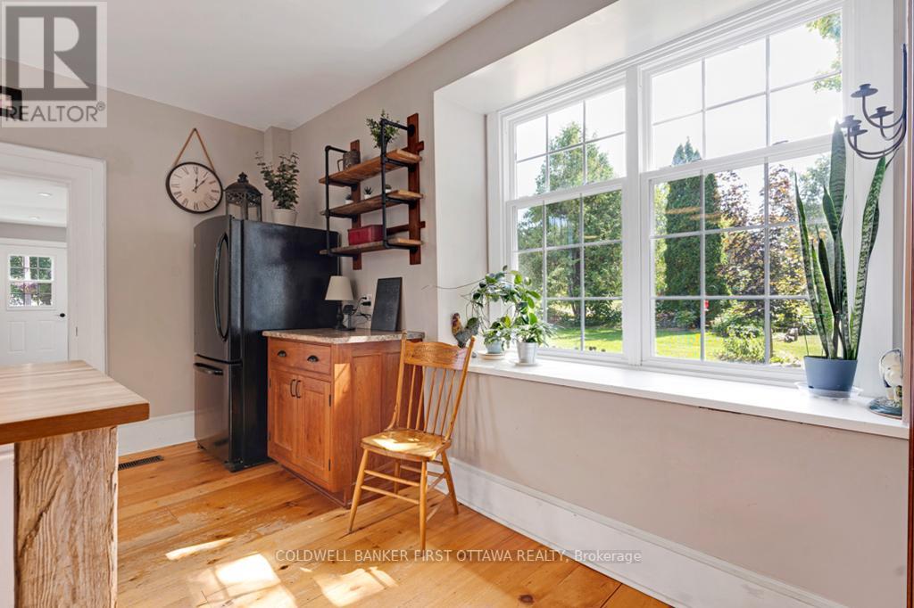 4 Station Road, Rideau Lakes, Ontario  K0G 1V0 - Photo 13 - X12405754