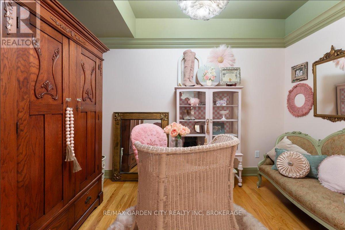 201 - 3710 Main Street, Niagara Falls, Ontario  L2G 6B1 - Photo 16 - X12405723