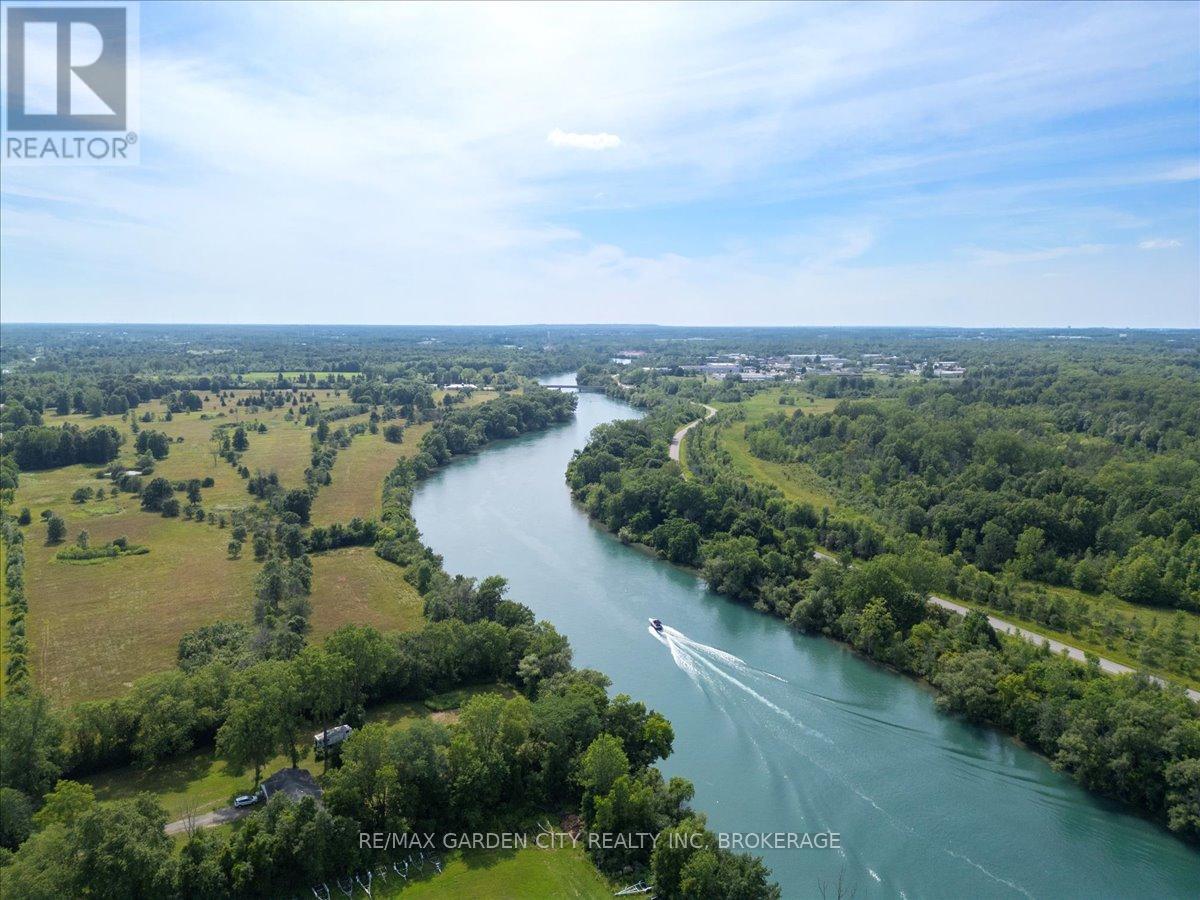 201 - 3710 Main Street, Niagara Falls, Ontario  L2G 6B1 - Photo 35 - X12405723