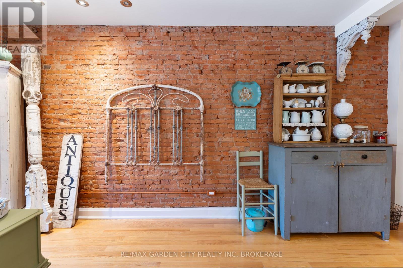 201 - 3710 Main Street, Niagara Falls (Chippawa), Ontario  L2G 6B1 - Photo 8 - X12405723