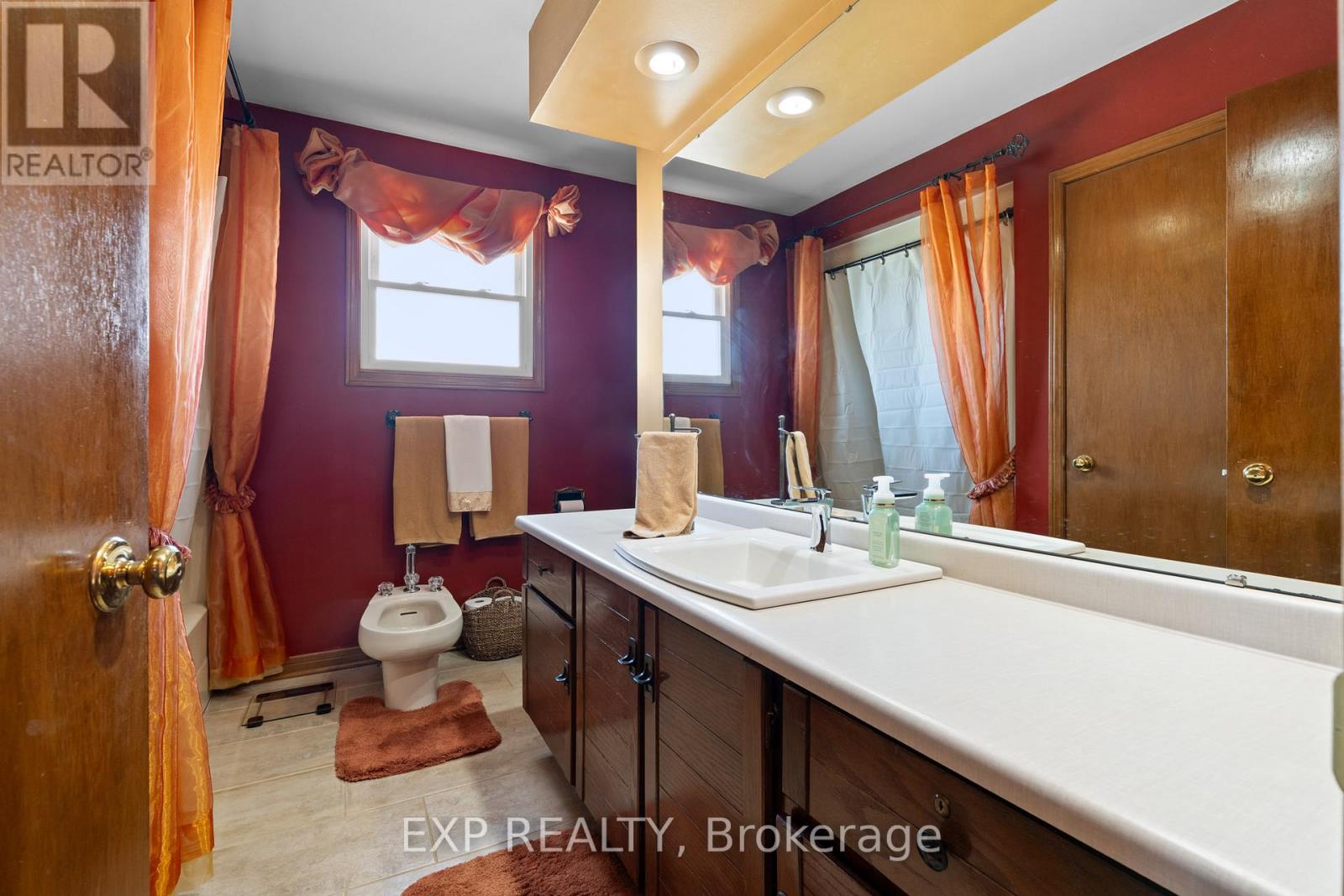 38 Capri Street, Thorold, Ontario  L2V 4S8 - Photo 19 - X12405739