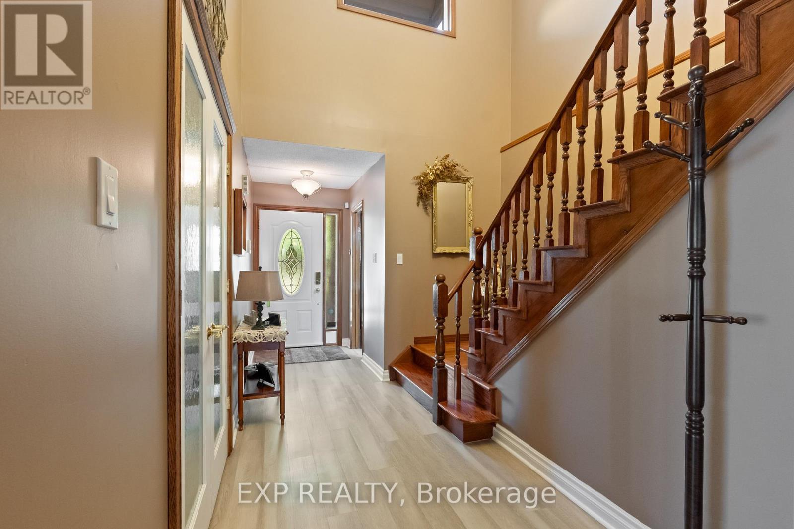 38 Capri Street, Thorold, Ontario  L2V 4S8 - Photo 4 - X12405739